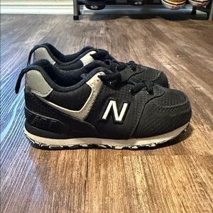 New Balance 574 Black/White